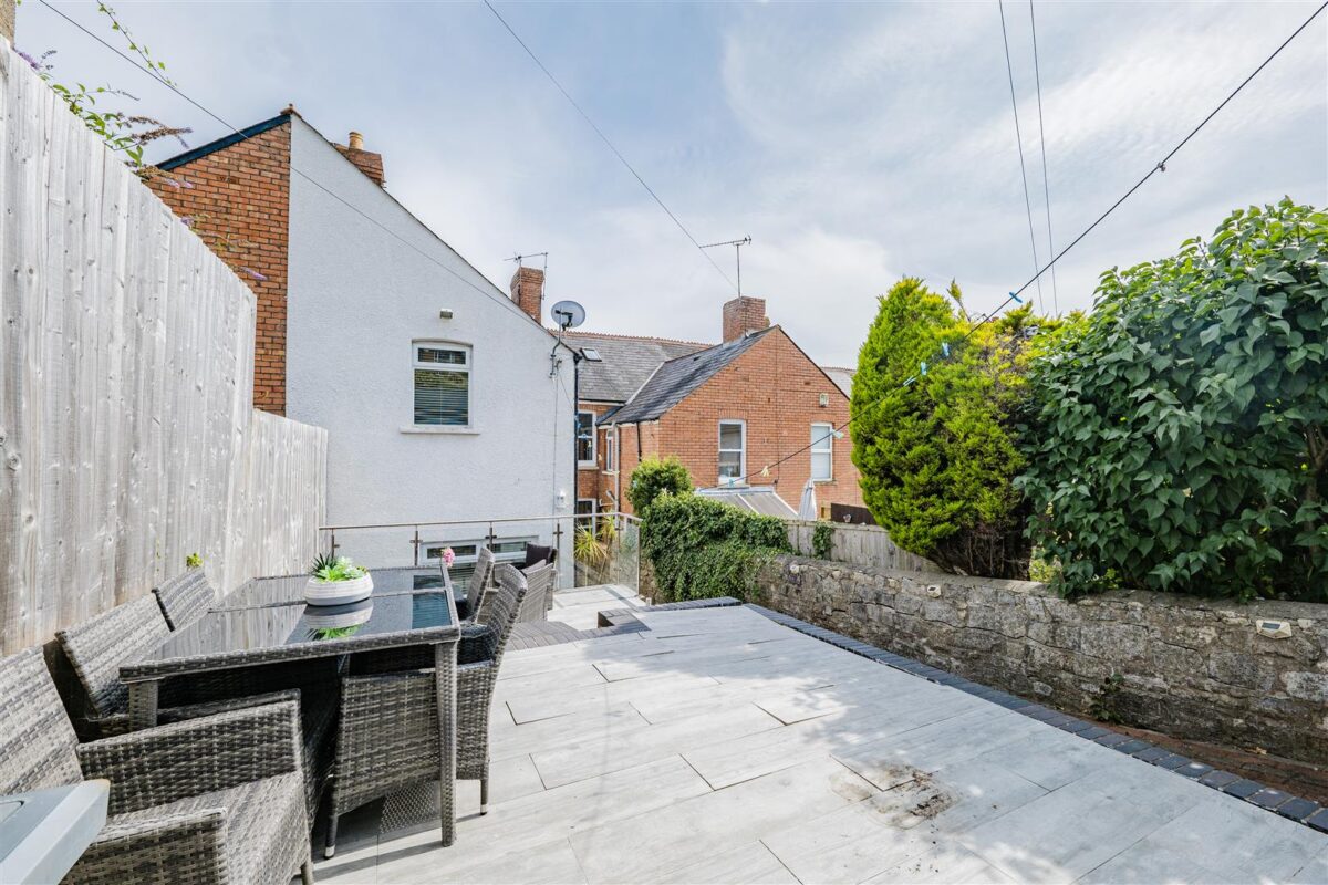 Gladstone Road, Barry