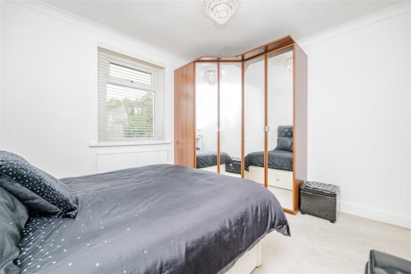 Gladstone Road, Barry