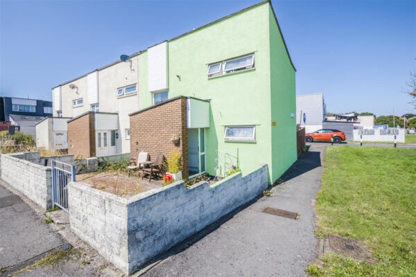 Michaelston Close, Barry