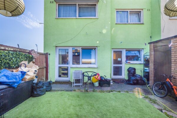 Michaelston Close, Barry