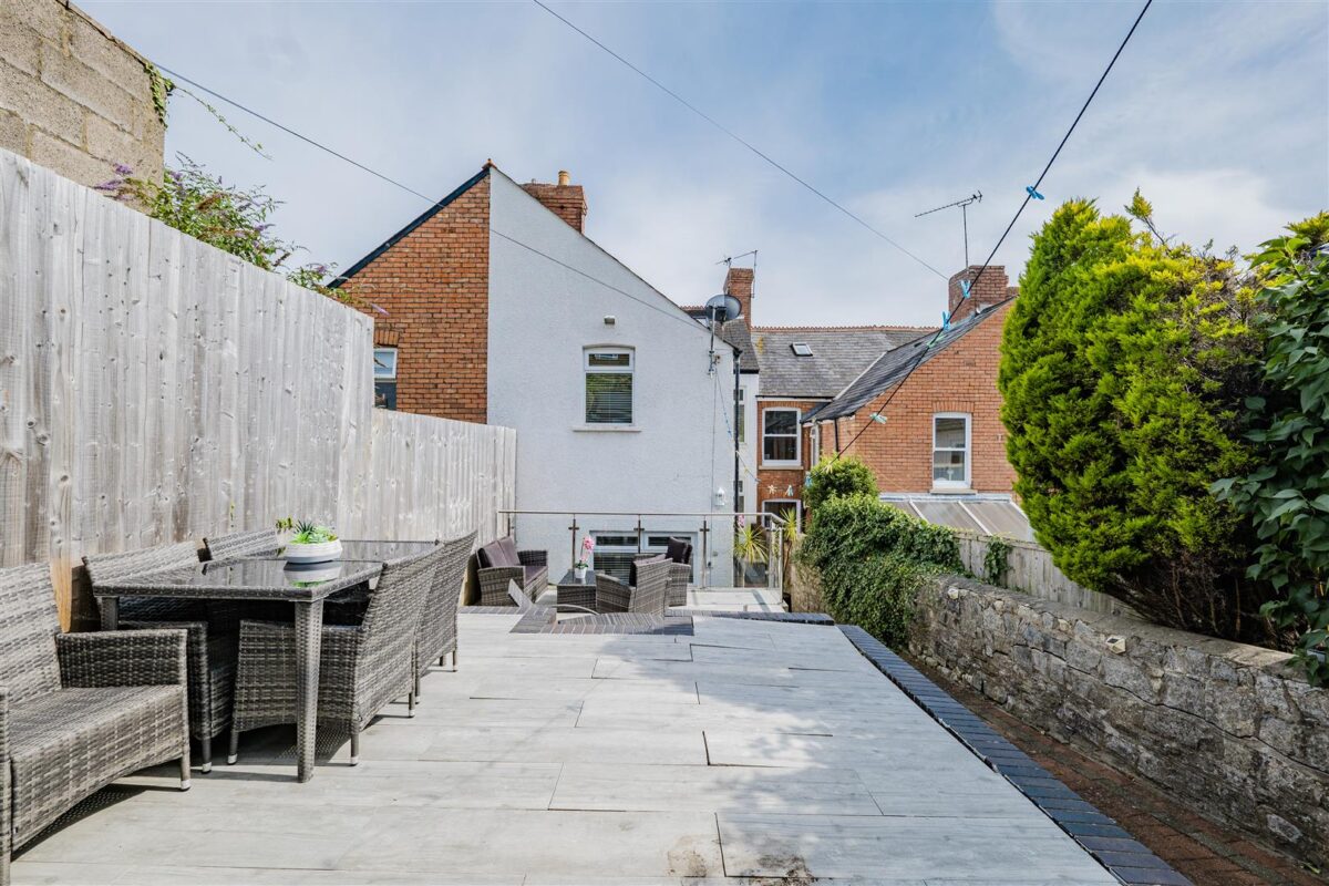 Gladstone Road, Barry