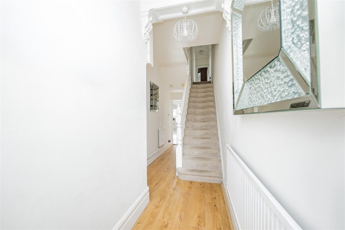 Gladstone Road, Barry