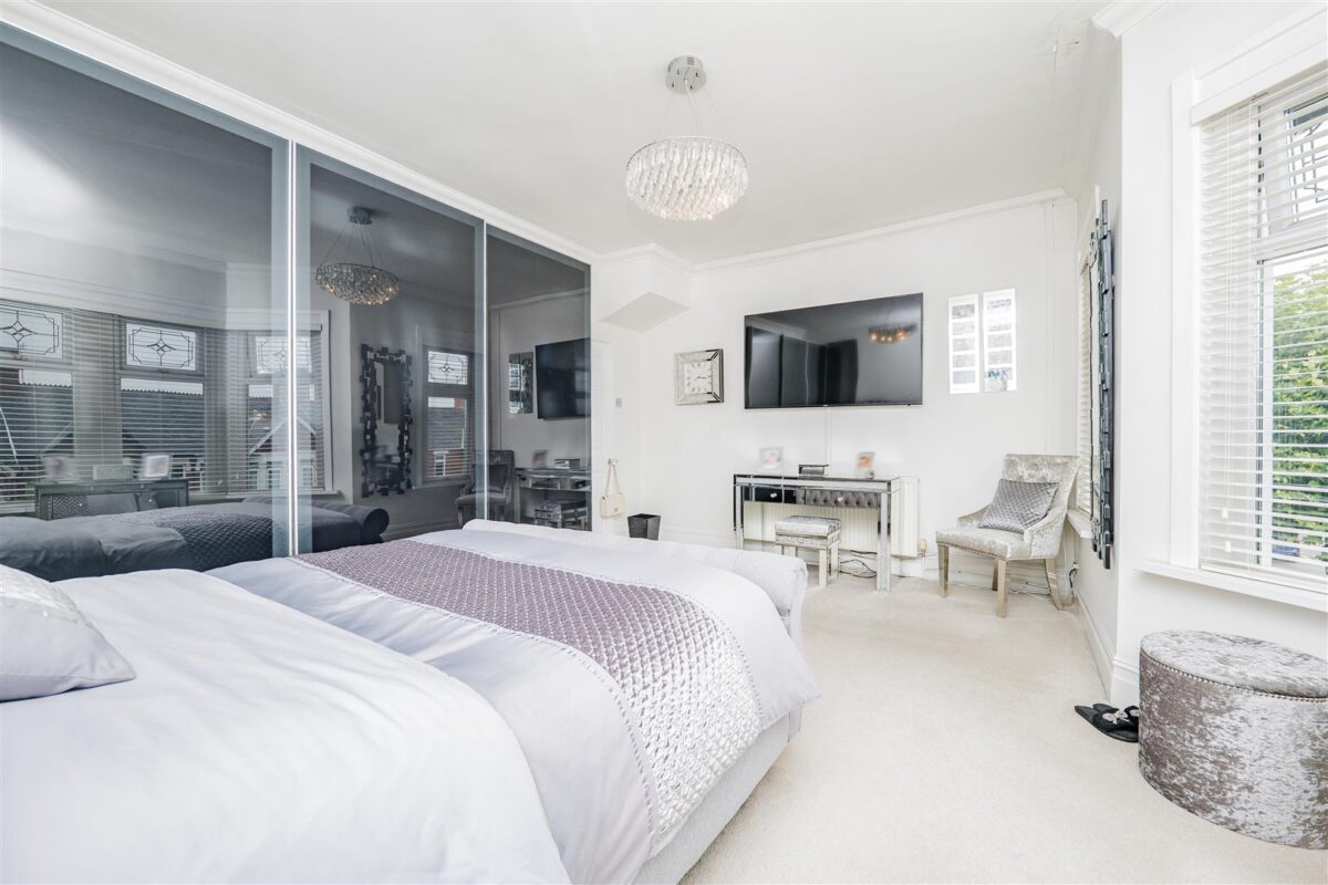 Gladstone Road, Barry