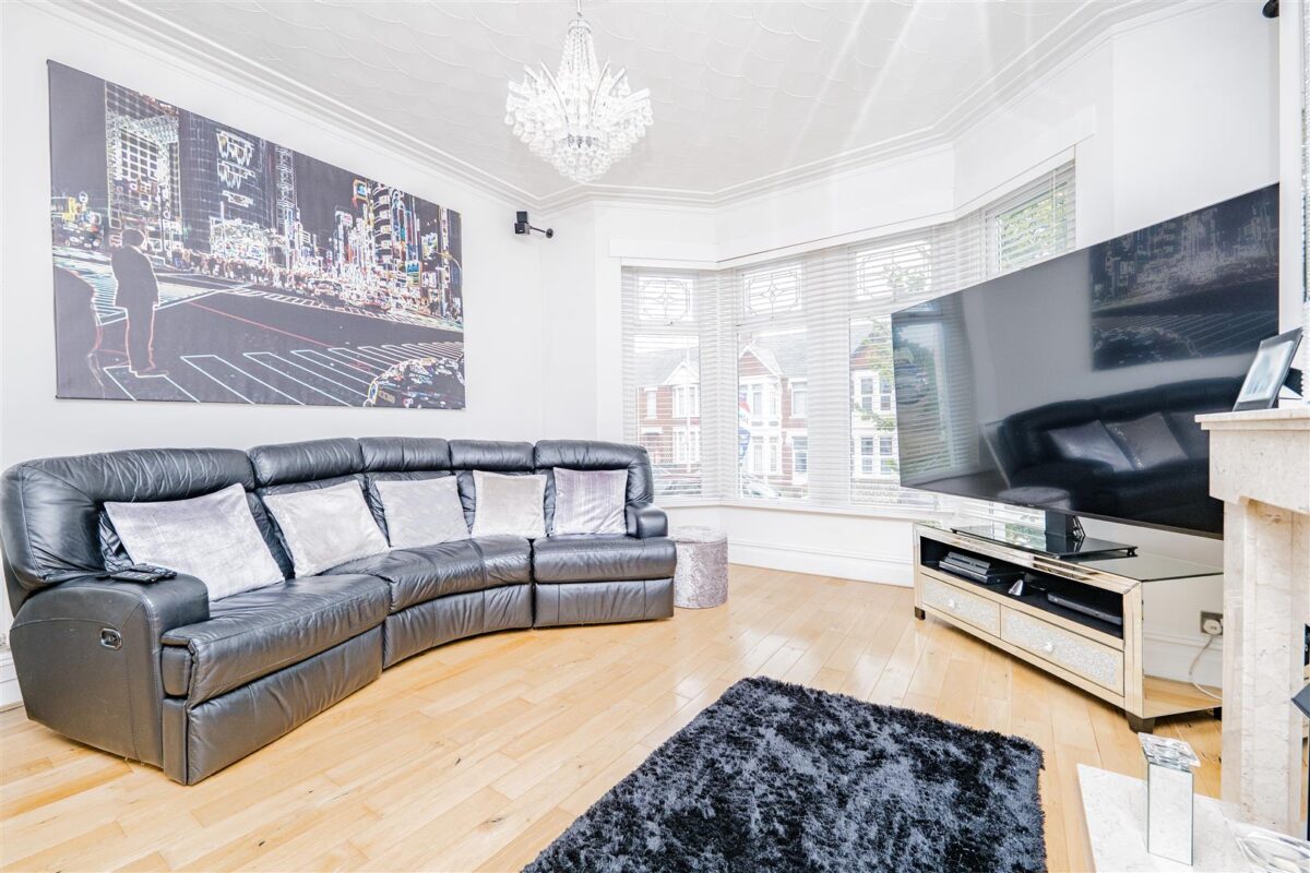 Gladstone Road, Barry