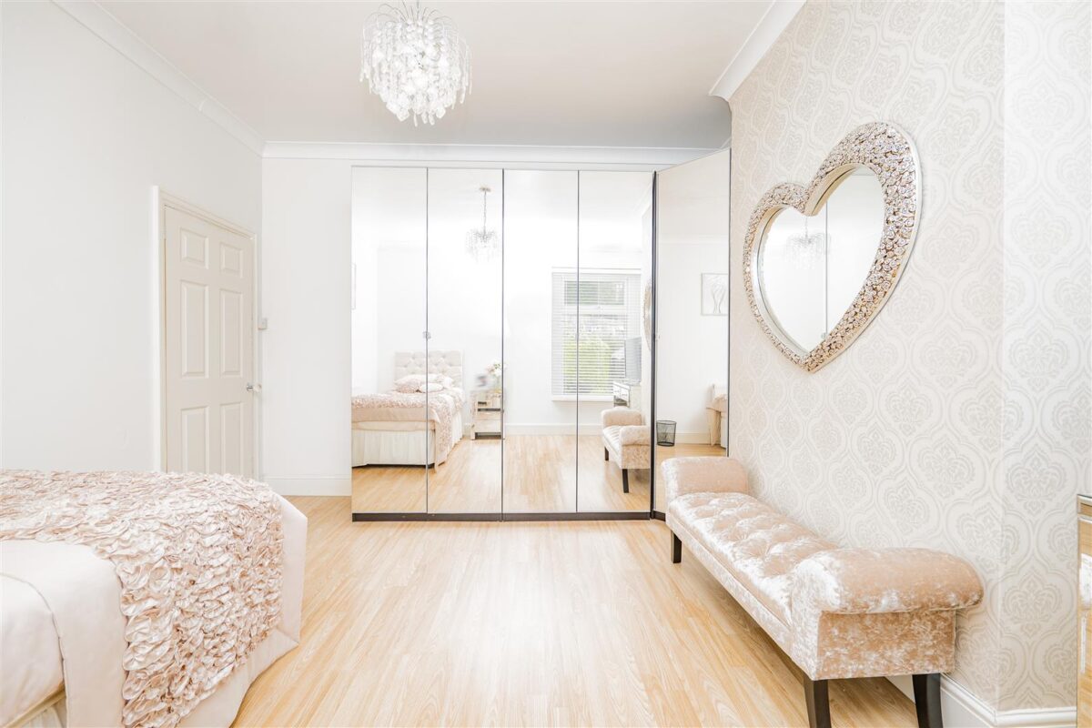 Gladstone Road, Barry