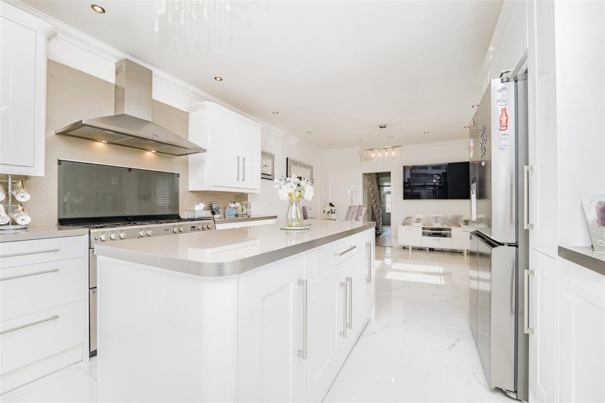 Gladstone Road, Barry