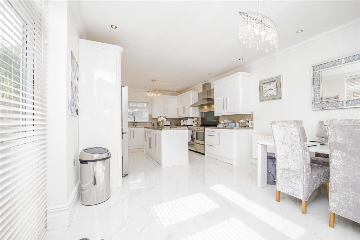 Gladstone Road, Barry