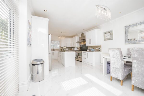 Gladstone Road, Barry