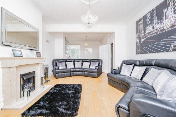 Gladstone Road, Barry