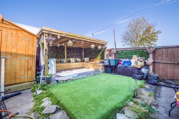 Michaelston Close, Barry