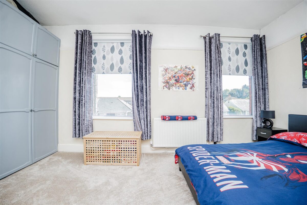 Coldbrook Road East, Barry