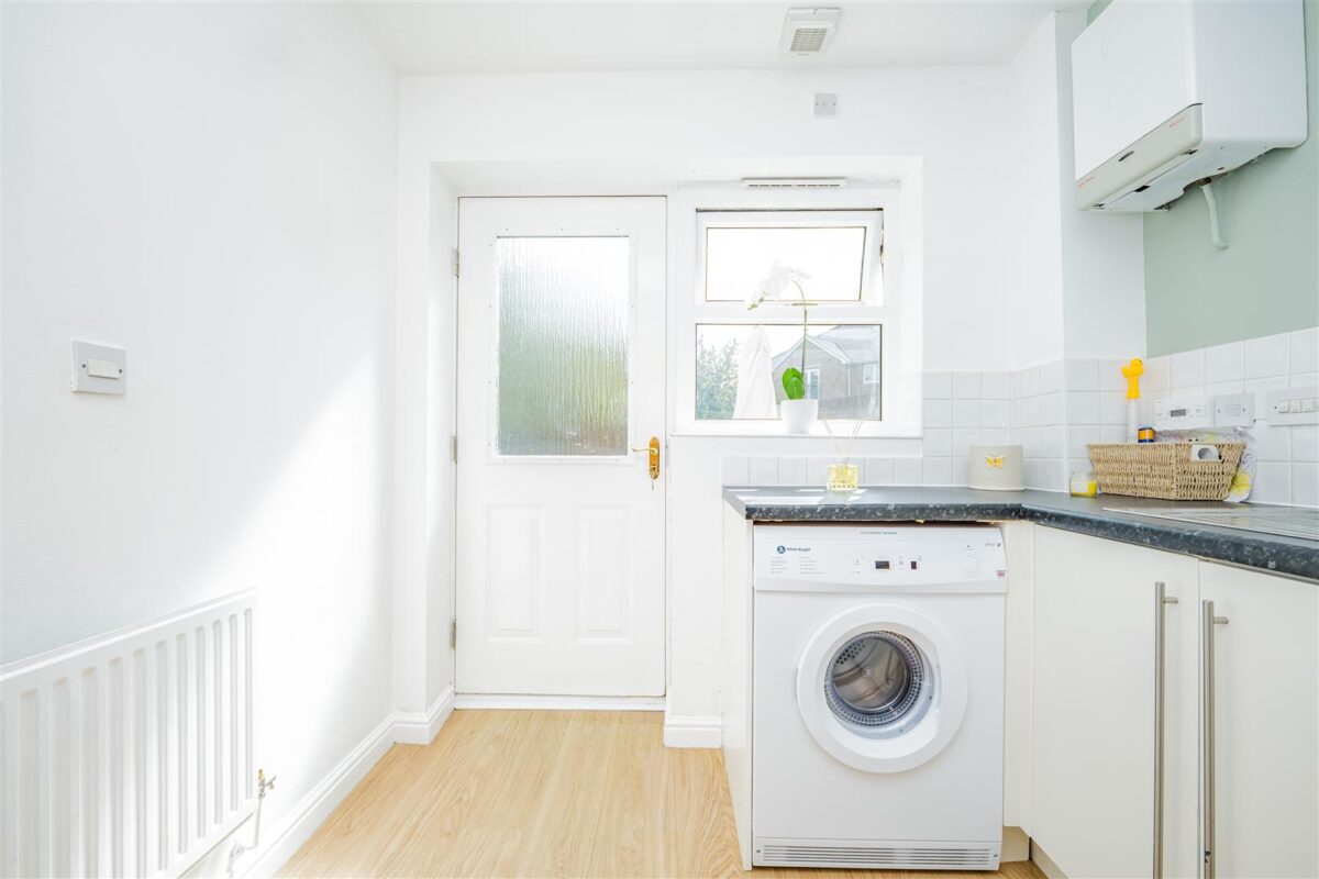 Clos Tyniad Glo, Barry