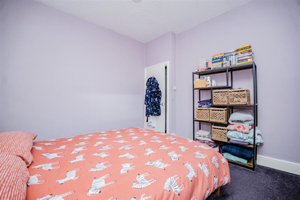 Coldbrook Road East, Barry