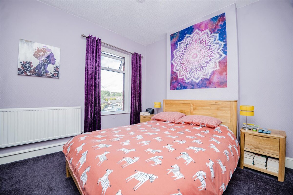 Coldbrook Road East, Barry