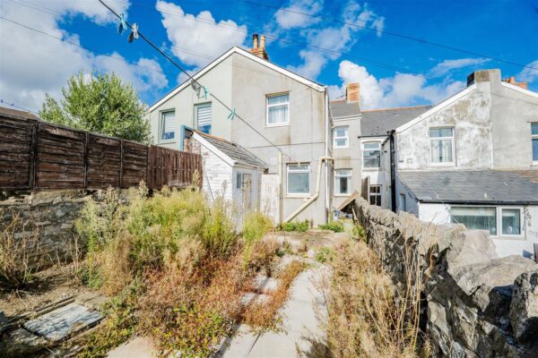 Wilfred Street, Barry