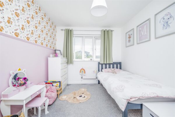 Clos Tyniad Glo, Barry