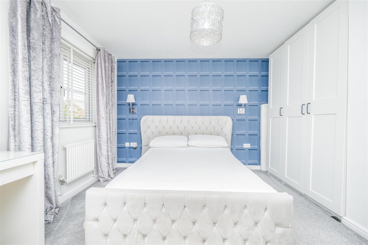 Clos Tyniad Glo, Barry