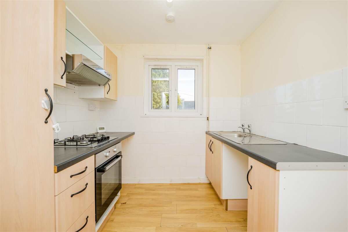 Florence Avenue, Barry