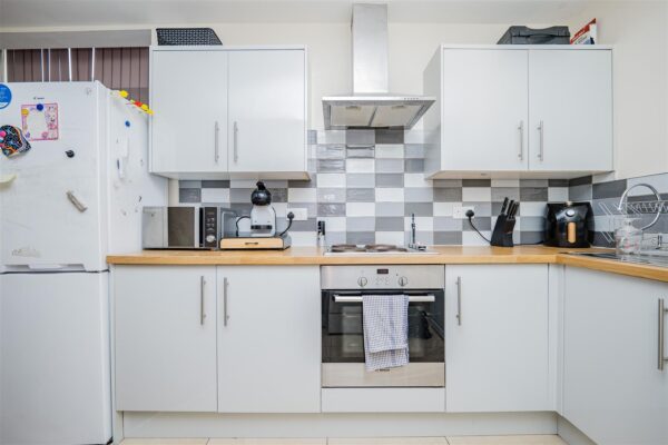 Hunter Street, Barry