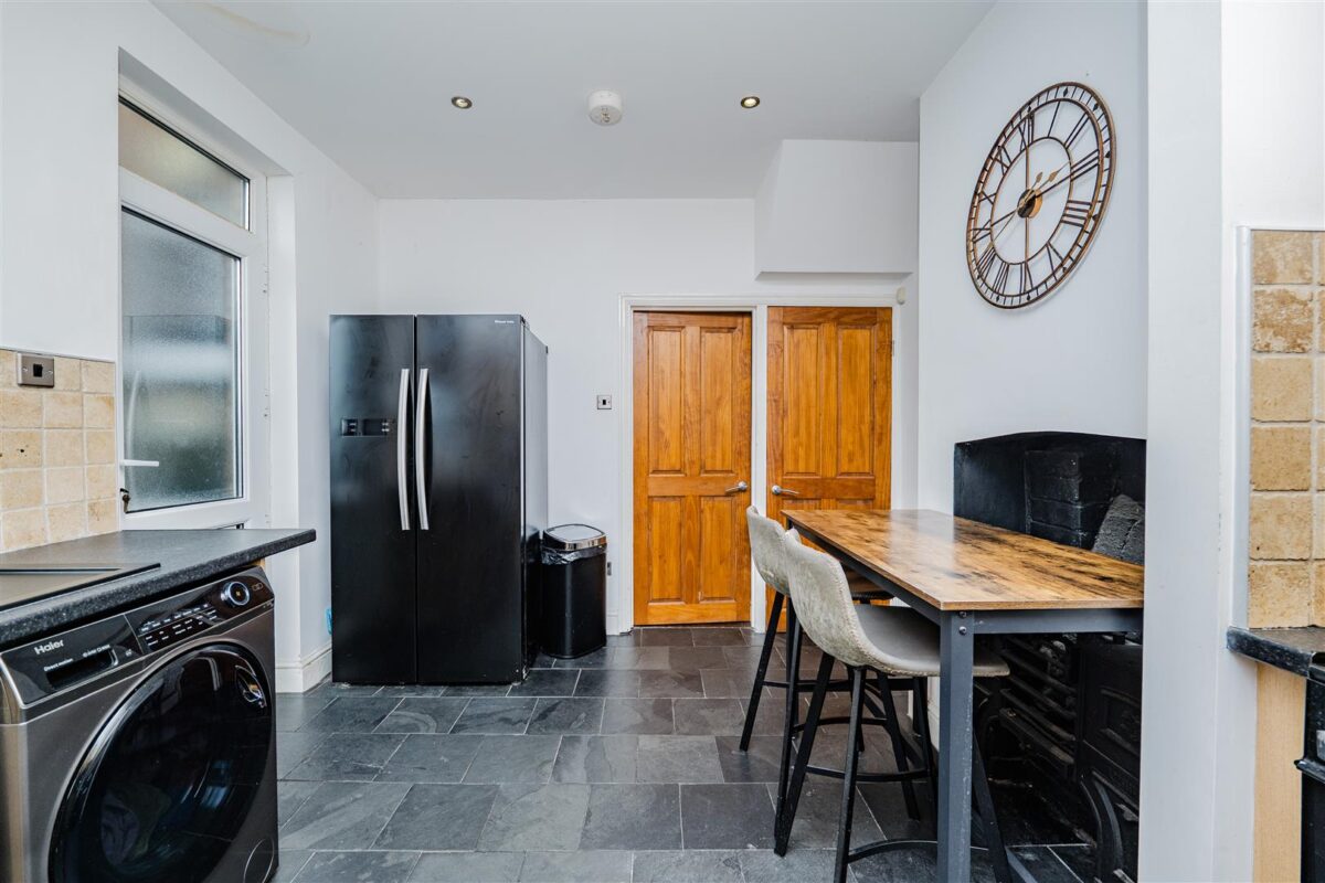 Gladstone Road, Barry