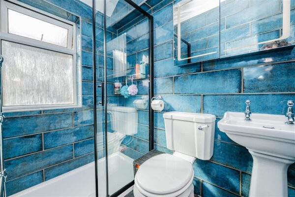 Gladstone Road, Barry