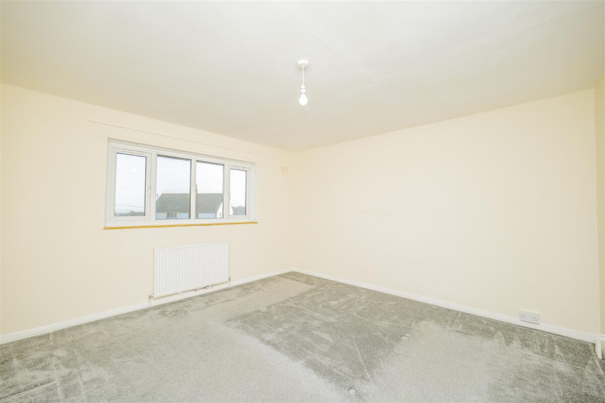 Florence Avenue, Barry