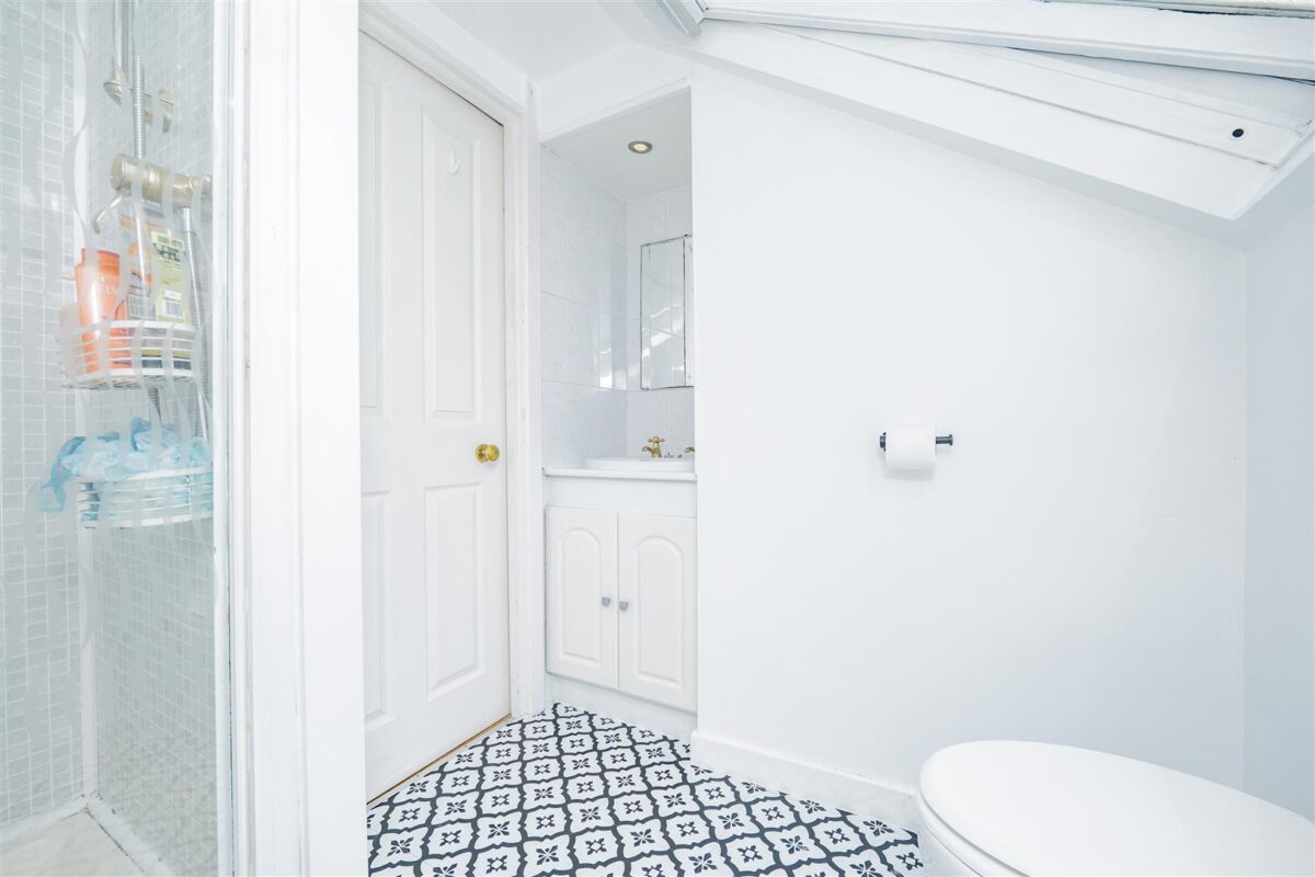 Gladstone Road, Barry