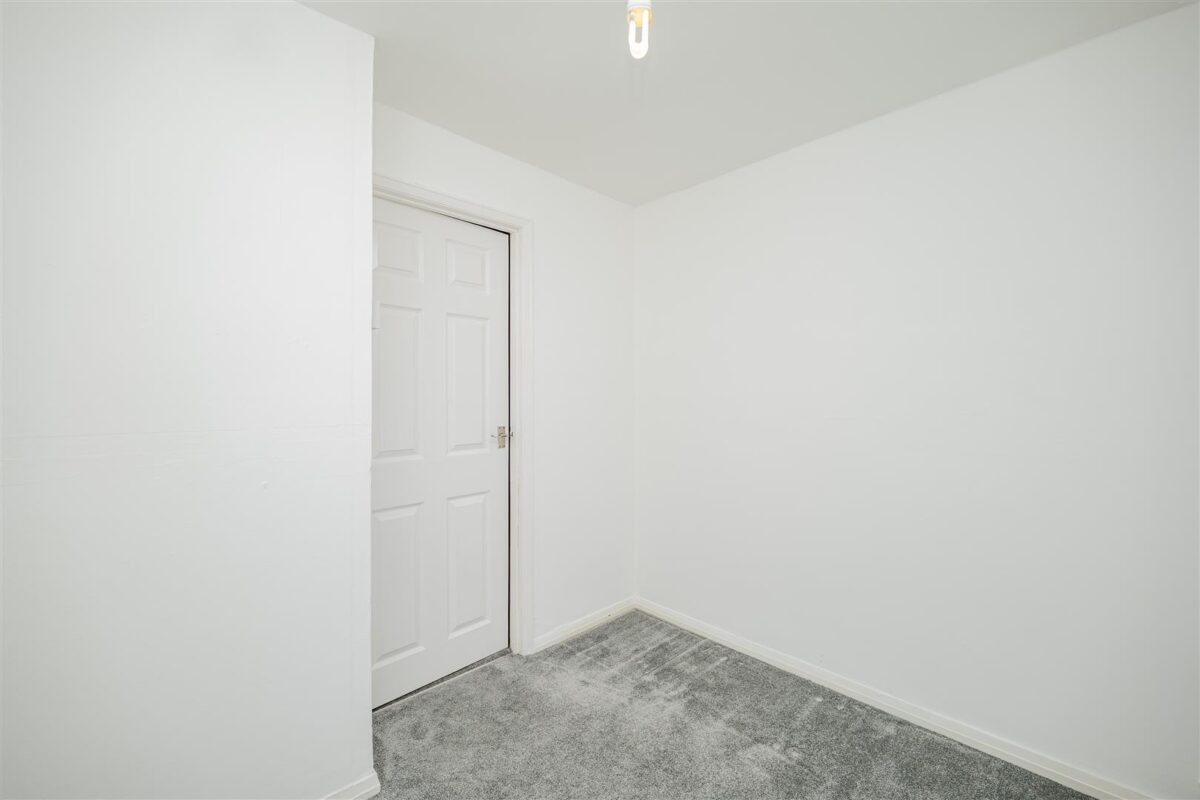 Florence Avenue, Barry