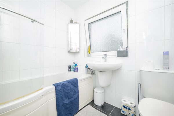 Ridgeway Road, Barry