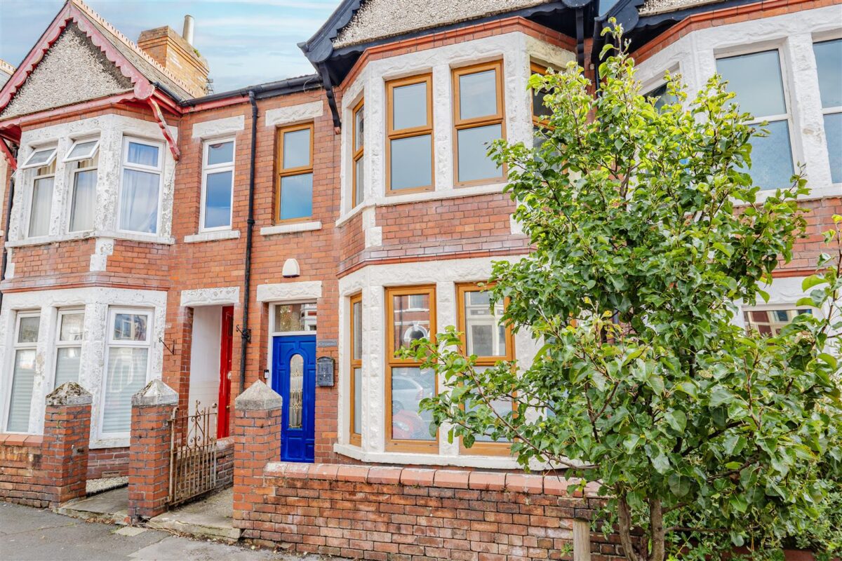 Gladstone Road, Barry