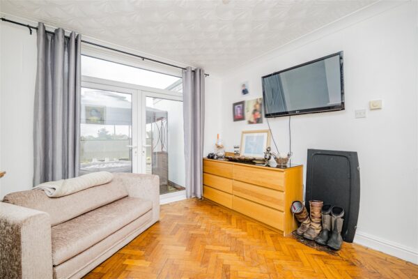 Ridgeway Road, Barry