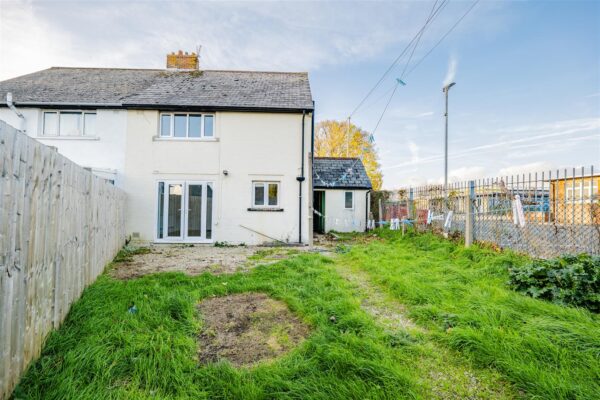 Florence Avenue, Barry