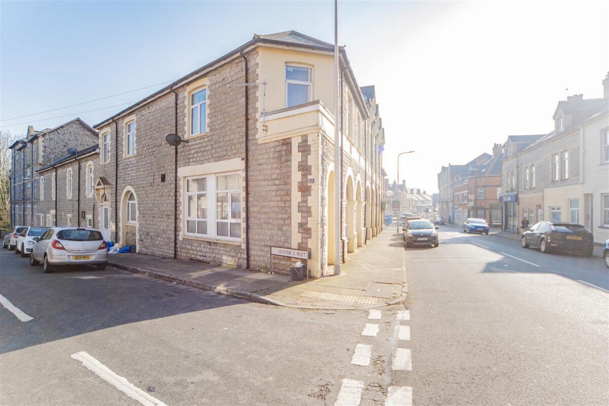 Hunter Street, Barry