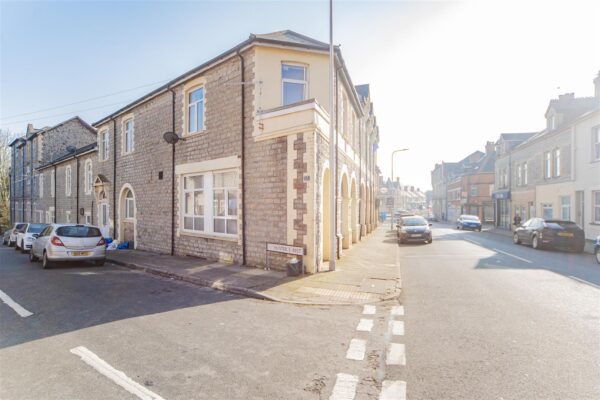 Hunter Street, Barry