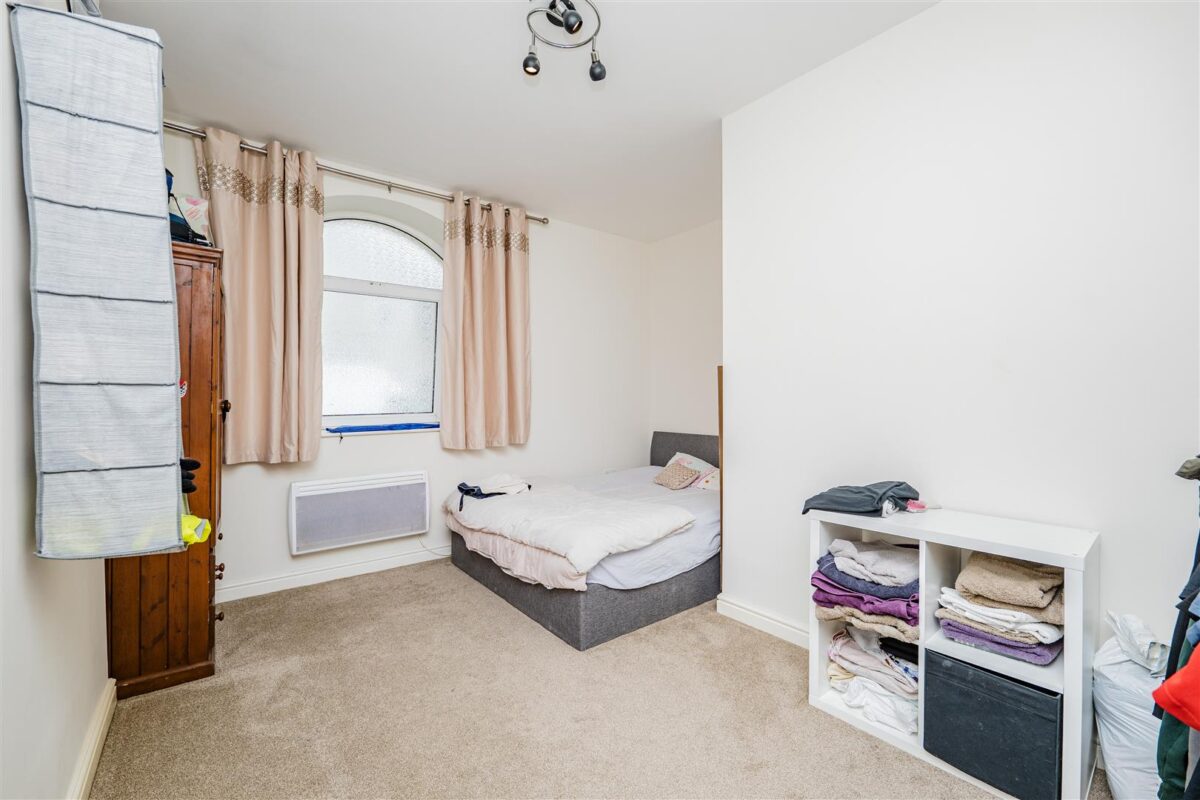 Hunter Street, Barry