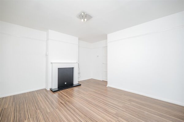 Florence Avenue, Barry