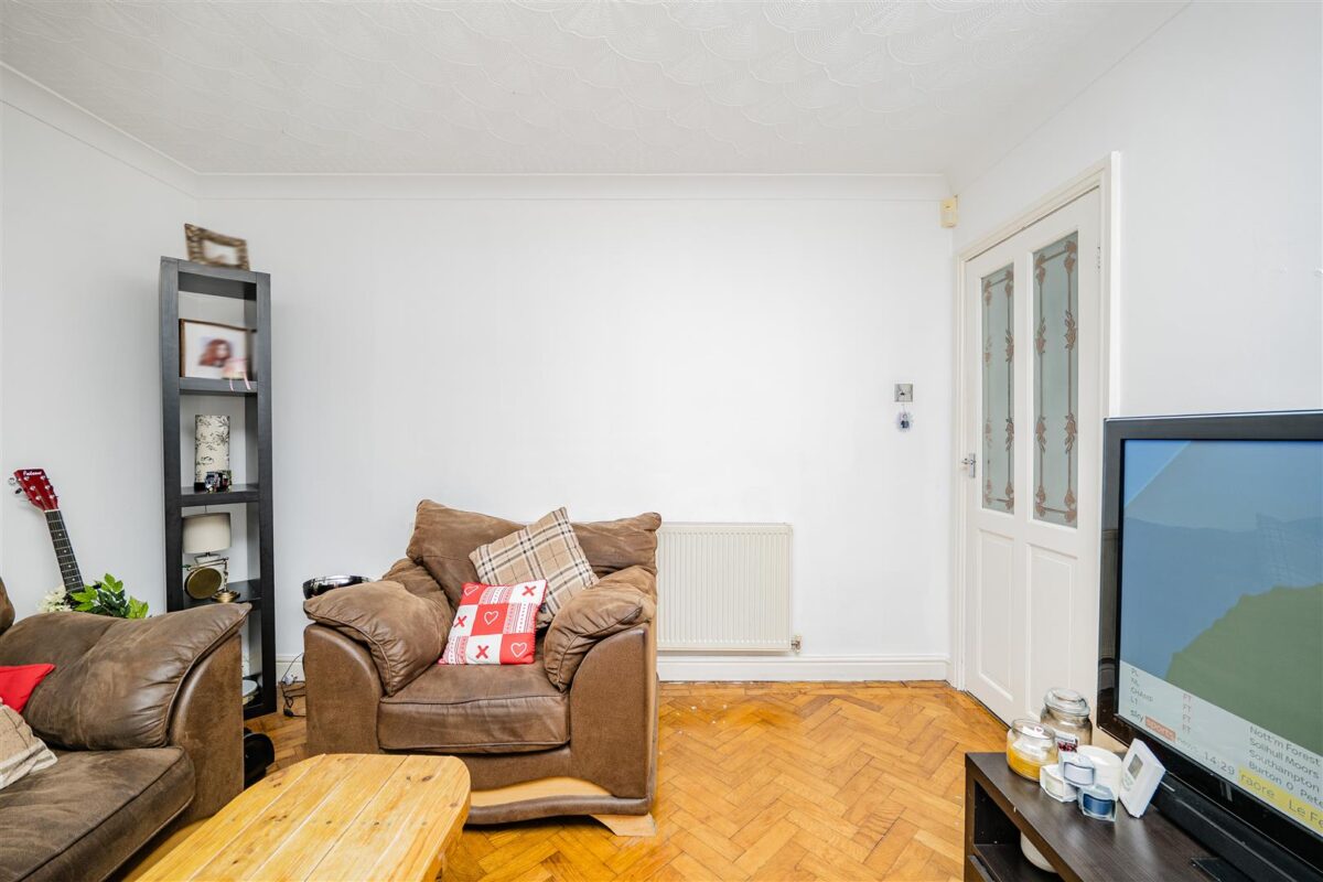 Ridgeway Road, Barry