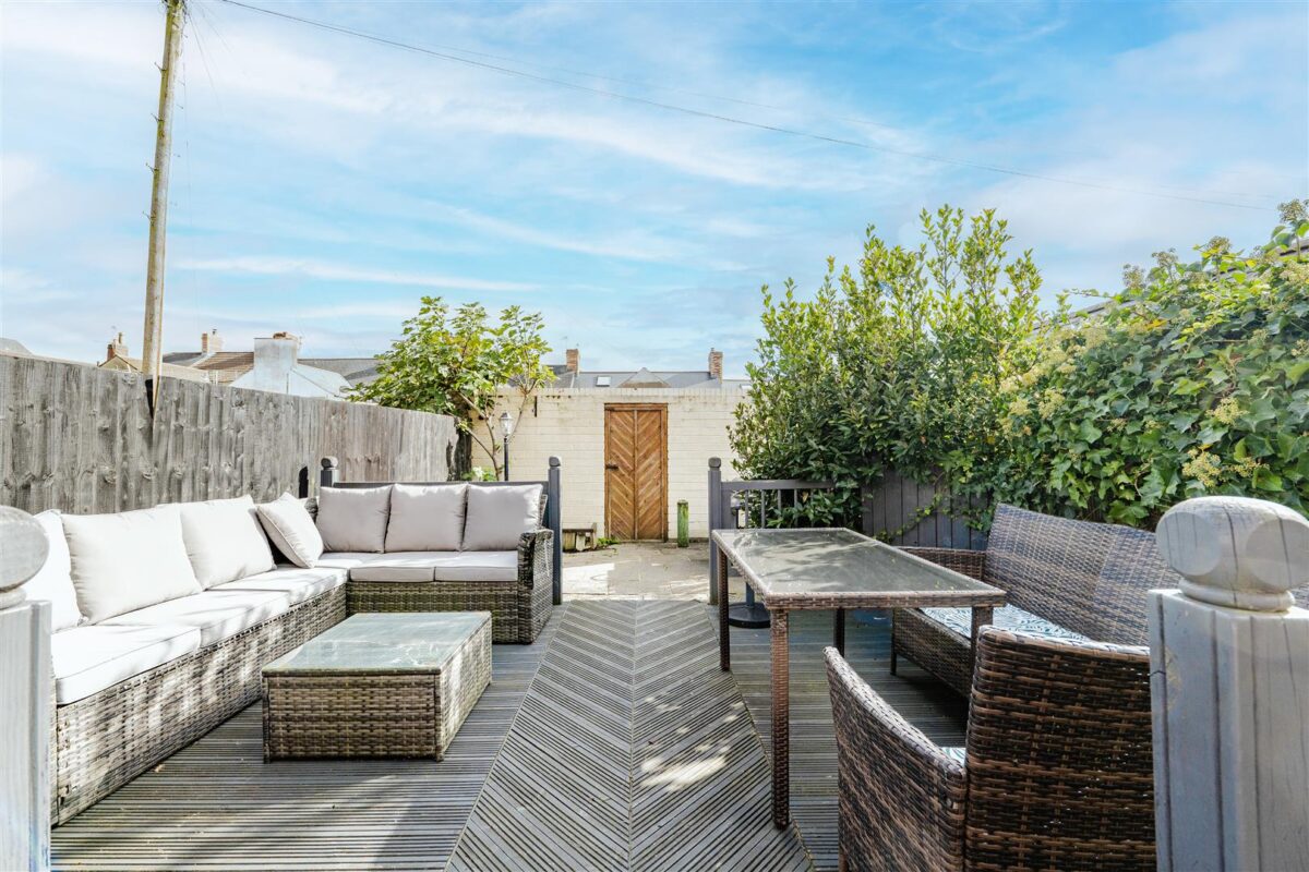 Gladstone Road, Barry