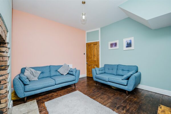 Gladstone Road, Barry