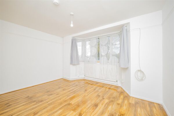 Florence Avenue, Barry