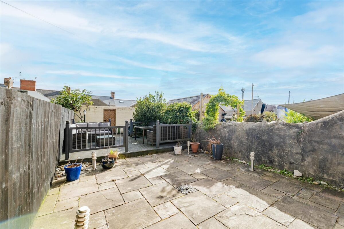 Gladstone Road, Barry