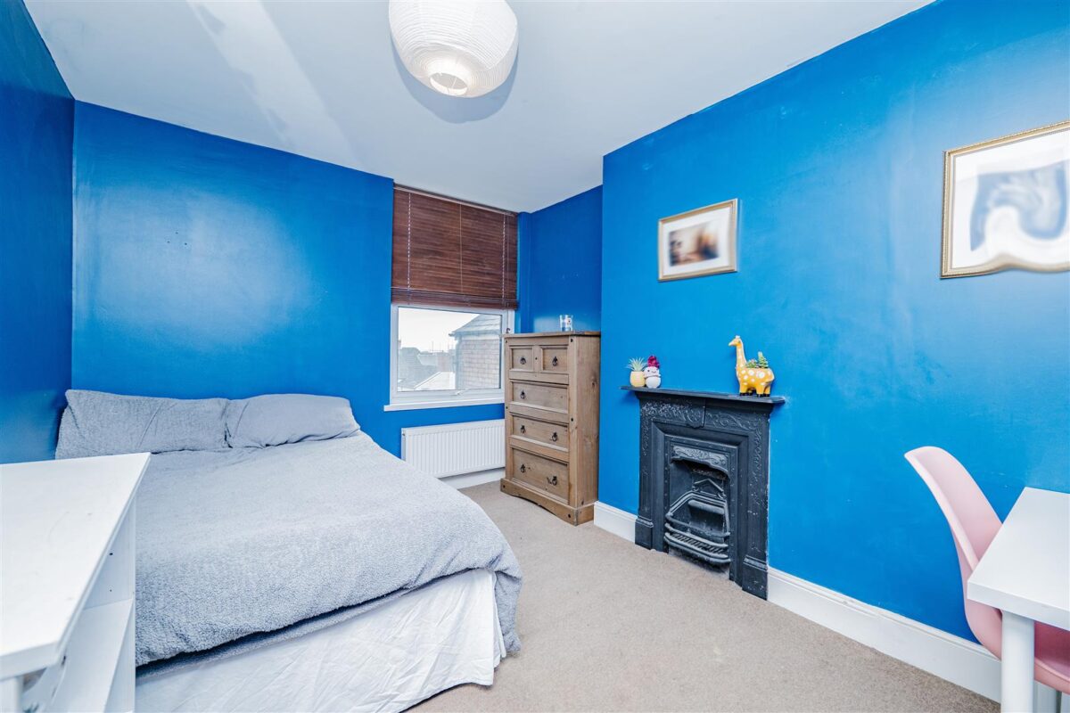 Gladstone Road, Barry