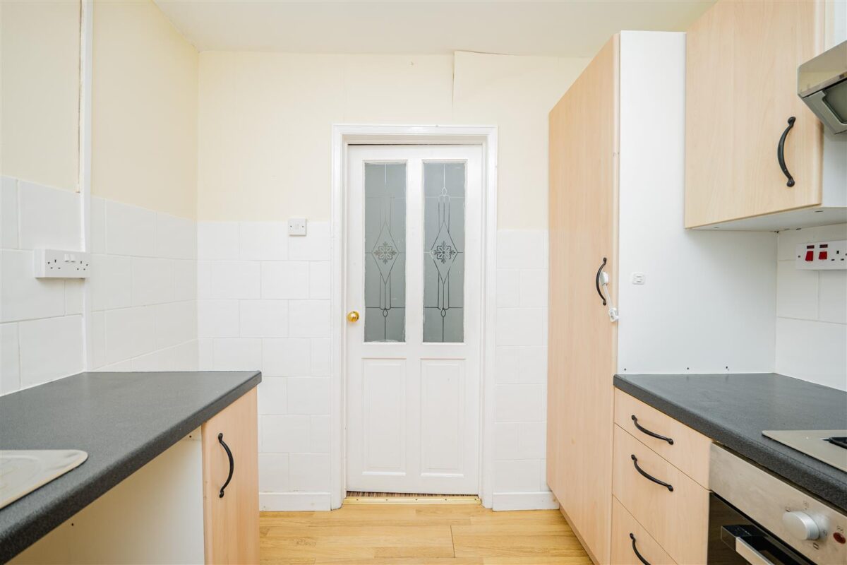 Florence Avenue, Barry