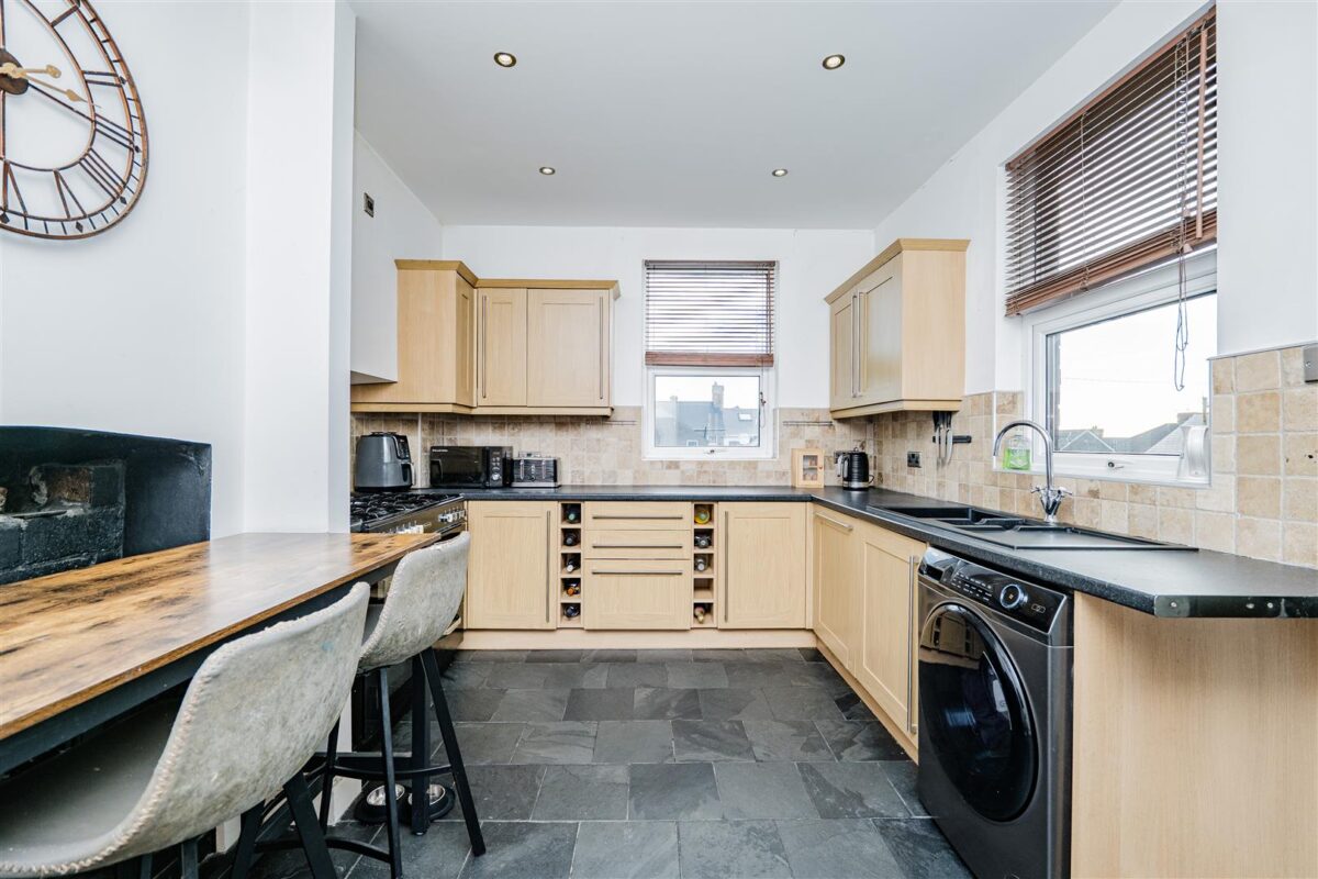 Gladstone Road, Barry