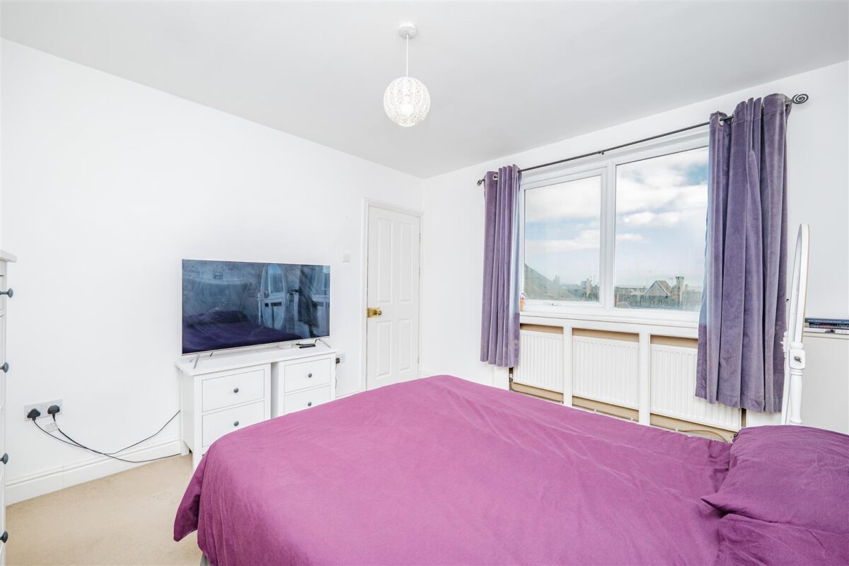 Gladstone Road, Barry