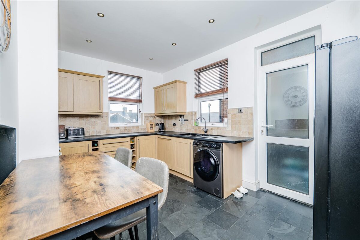 Gladstone Road, Barry