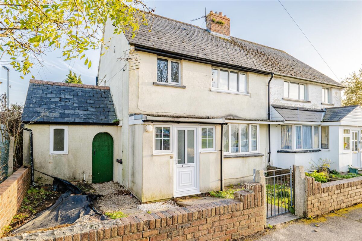 Florence Avenue, Barry