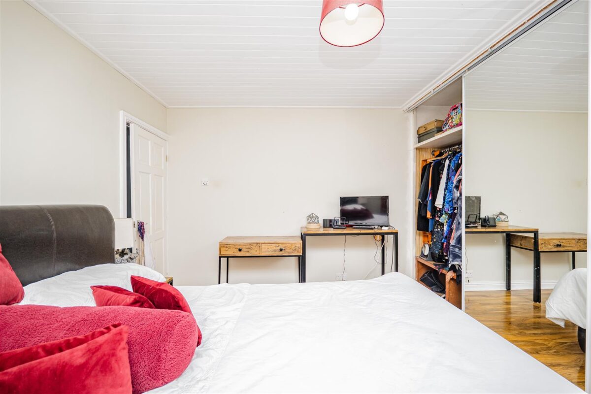 Ridgeway Road, Barry