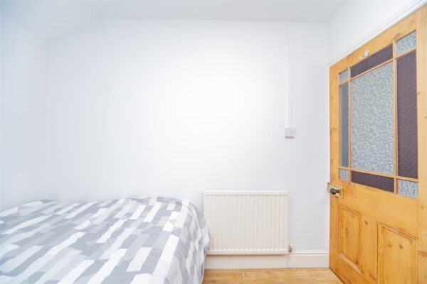 Gladstone Road, Barry