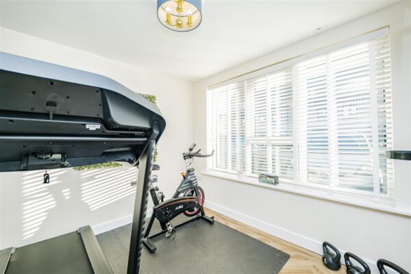 Ffordd Pentre, Barry